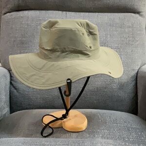 New with tags- Unisex LL Bean no fly zone boonie hat